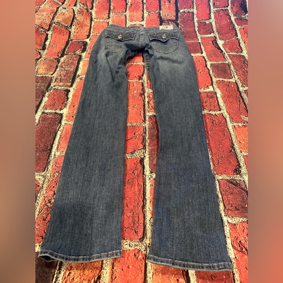 True Religion straight size 27
Faux crystals on back pockets 
Inseam 33” - Picture 2 of 7